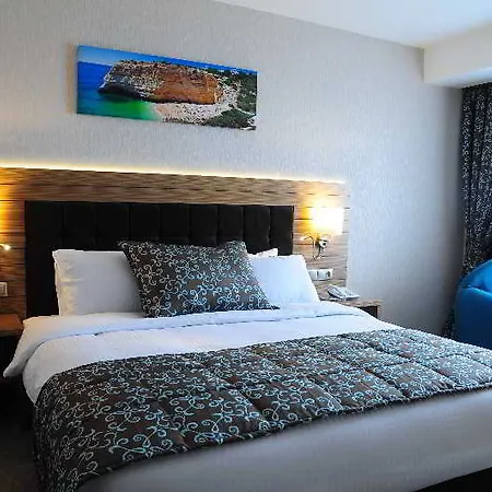 Marina Vista Hotel