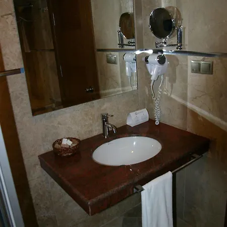 Marina Vista Hotel 3*